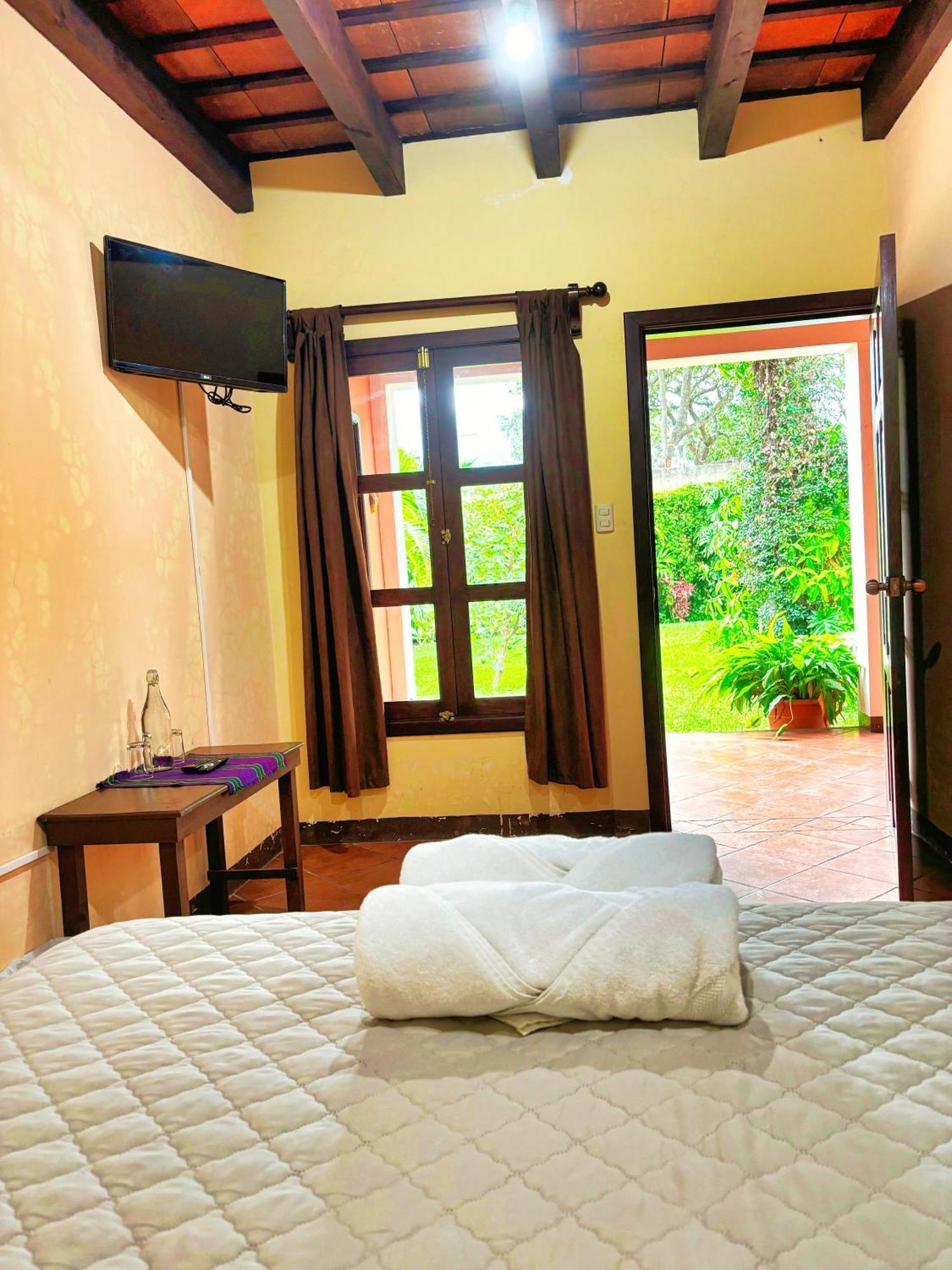 Alana Hotel By Ish Antigua Eksteriør billede