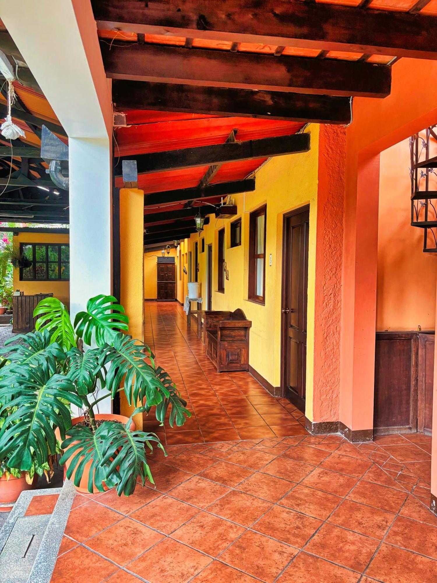 Alana Hotel By Ish Antigua Eksteriør billede
